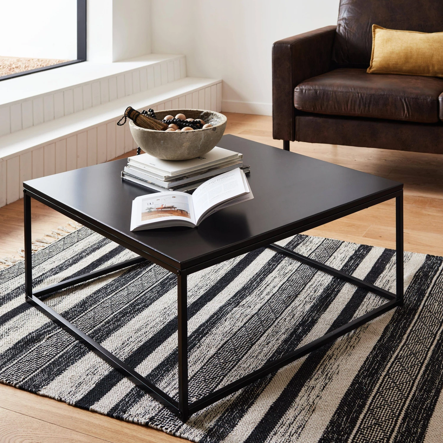 Table Basse Noir En Métal - Industrielle 1 Table Basse Noir En Métal - Industrielle