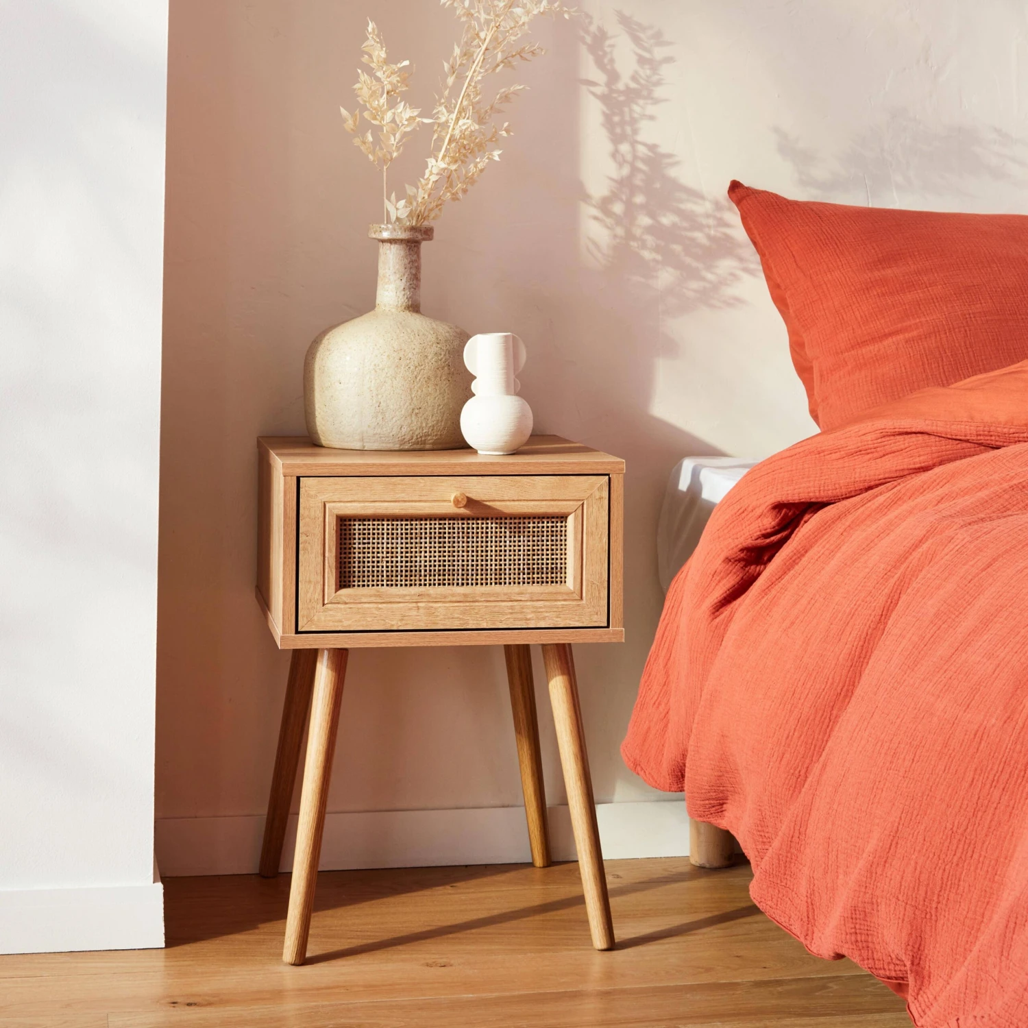 Table De Chevet Effet Bois Et Cannage, 1 Tiroir 1 Table De Chevet Effet Bois Et Cannage, 1 Tiroir